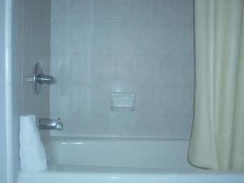 economy inn monterey