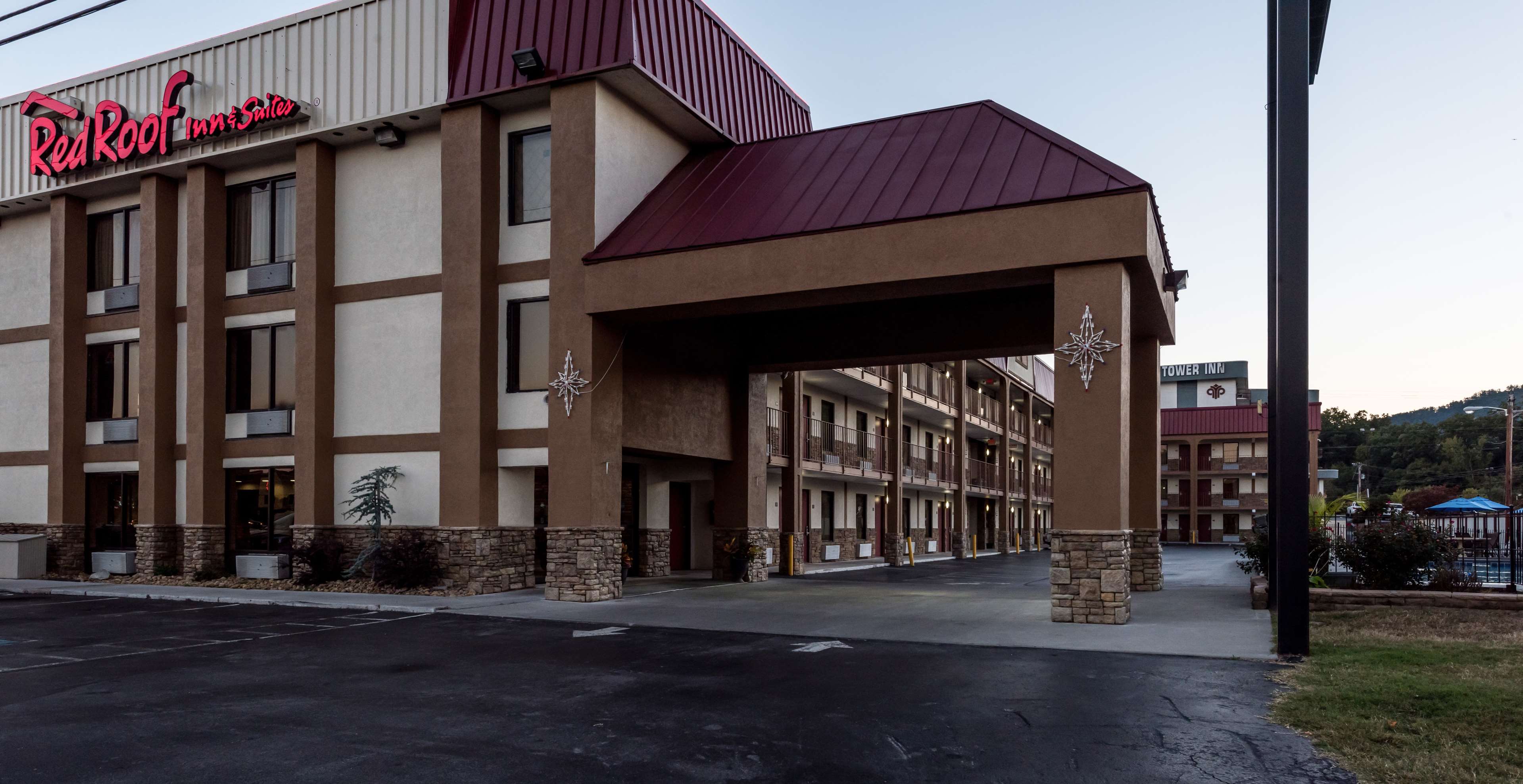 red roof inn and suites pigeon forge parkway