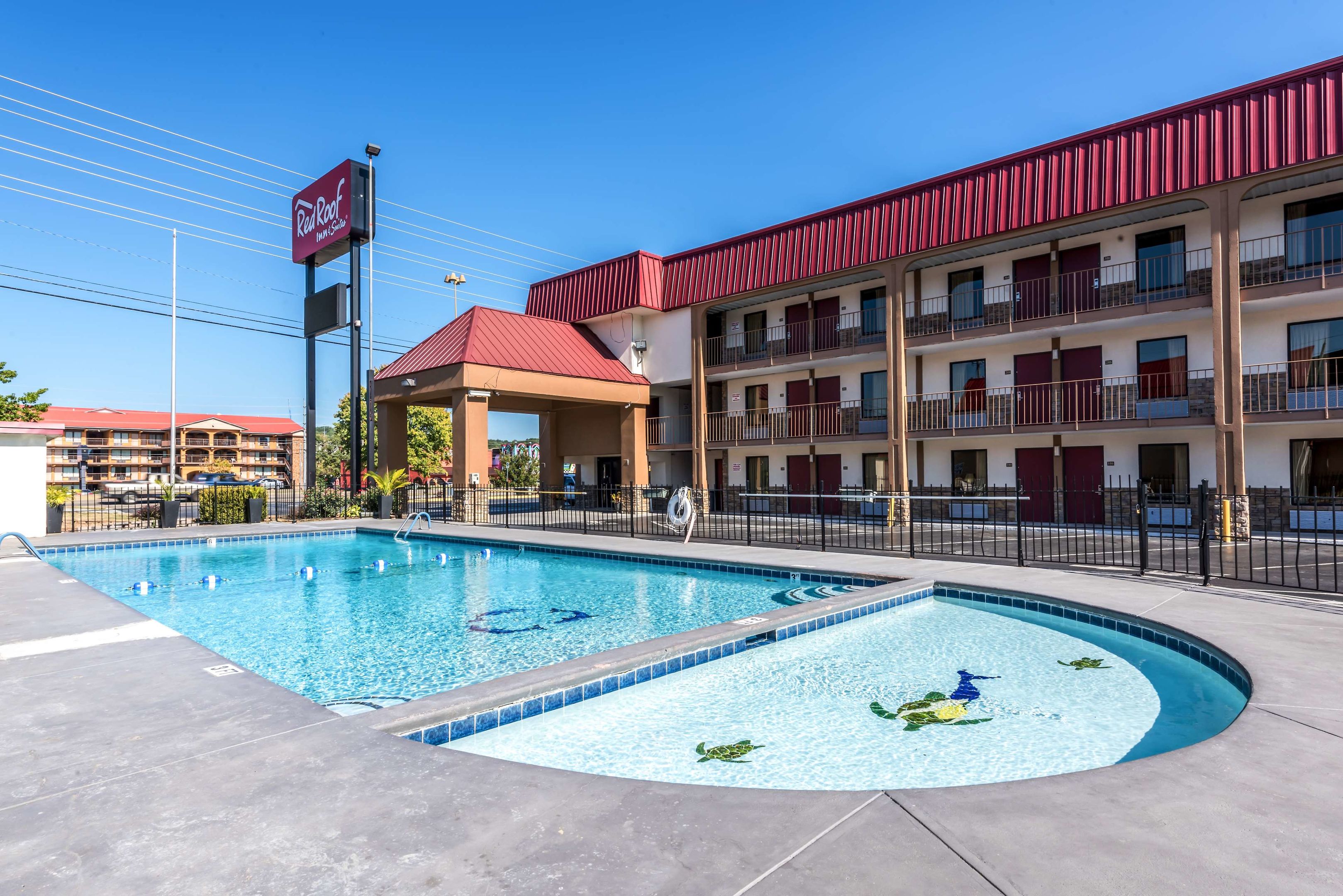 red roof inn and suites pigeon forge parkway