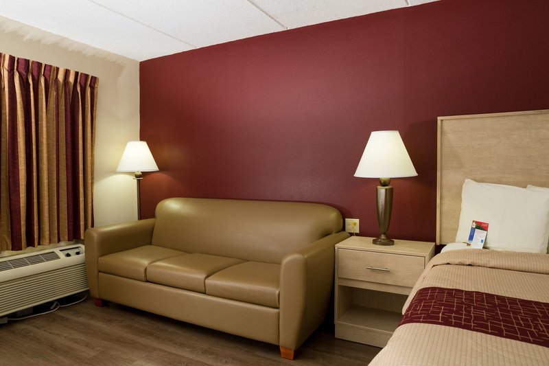 red roof inn and suites pigeon forge parkway