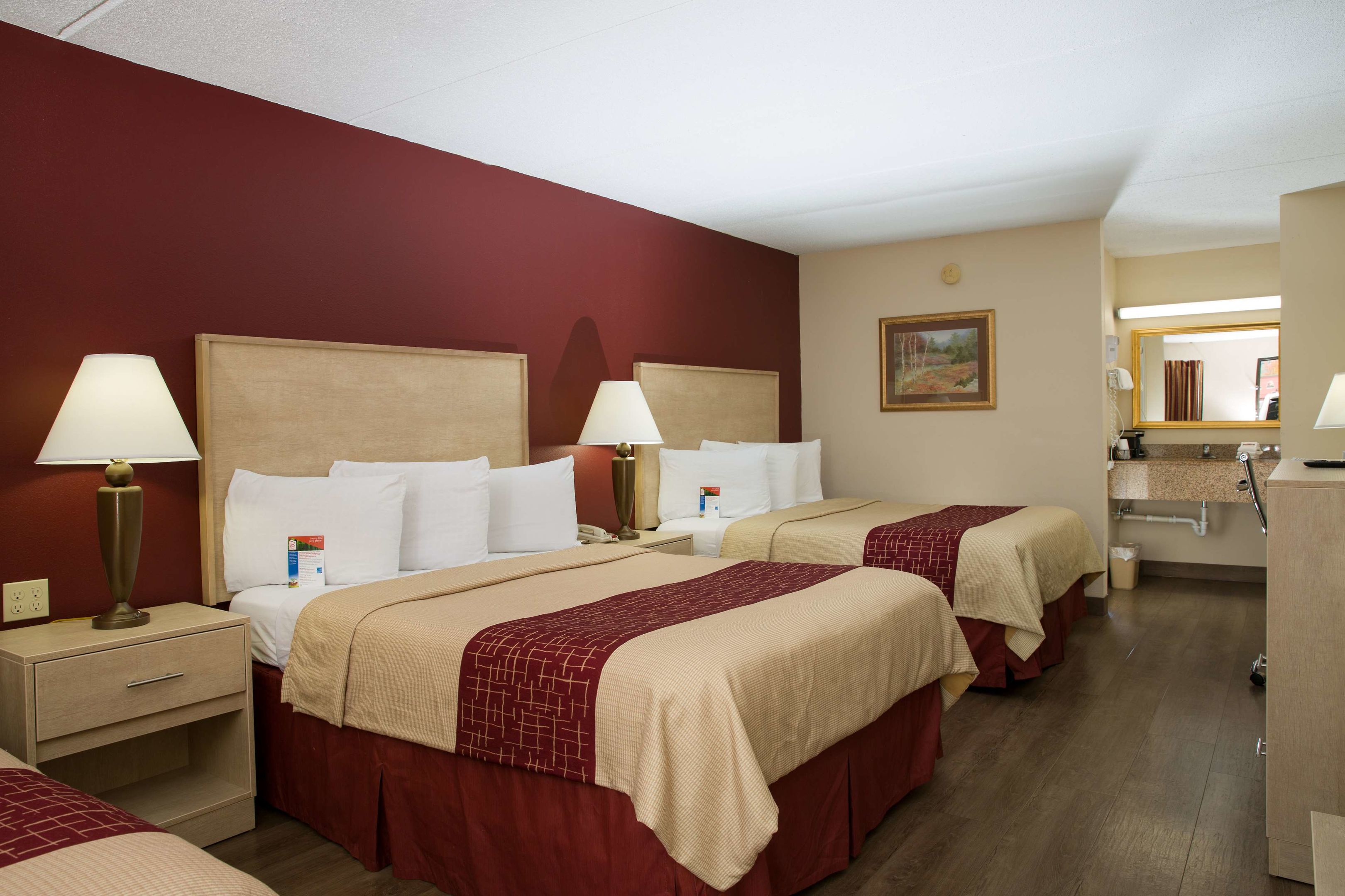red roof inn and suites pigeon forge parkway