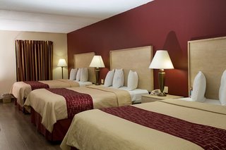 red roof inn and suites pigeon forge parkway