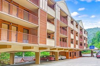 baymont by wyndham gatlinburg on the river