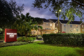 mainstay suites tampa moffitt usf
