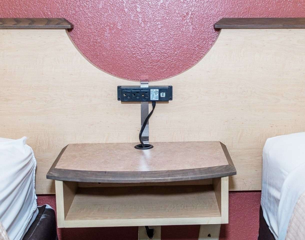 red roof inn tampa brandon