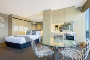 Novotel Melbourne Preston,Near Fairfield Boathouse,5 star