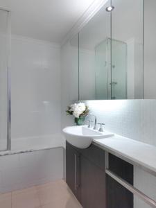 The Parkmore Hotel,Docklands>>Carlton,3 star