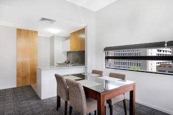 melbourne cbd central apartment hotel