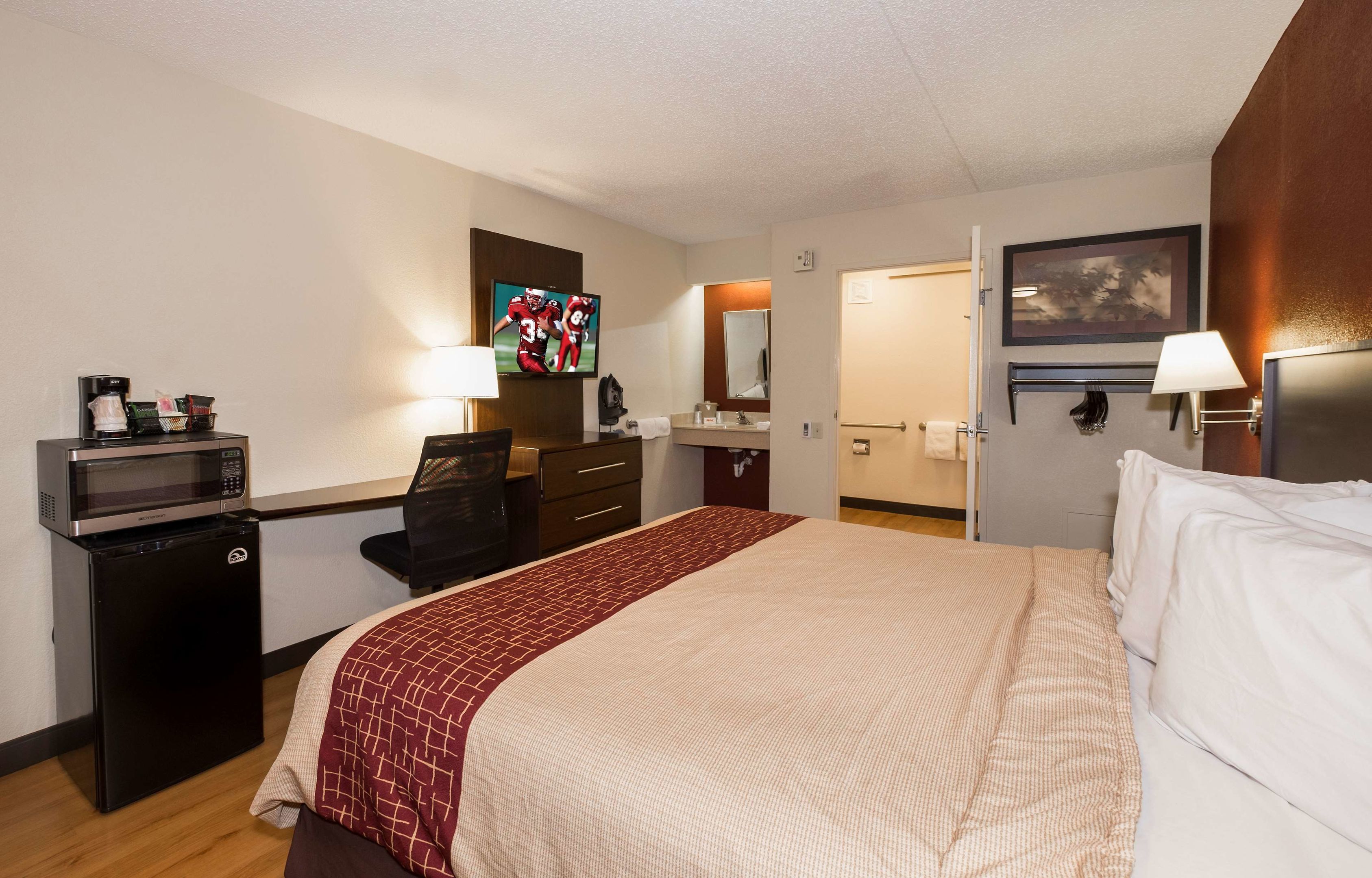 red roof inn plus columbus dublin