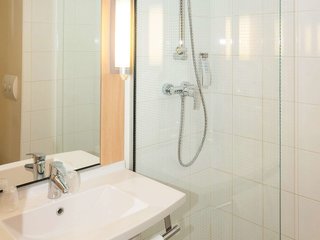 ibis reims tinqueux