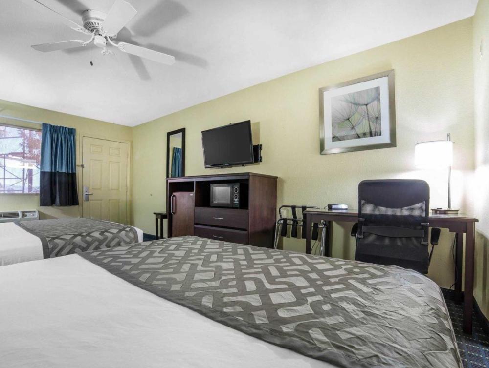 rodeway inn and suites