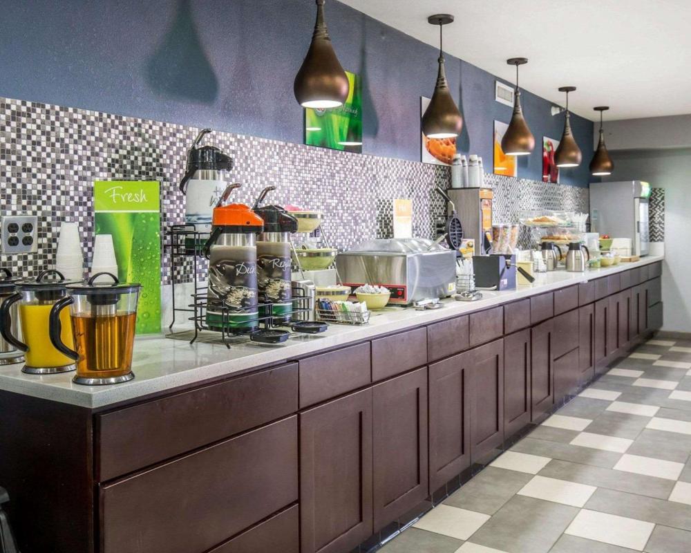 rodeway inn and suites