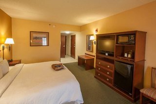 hampton inn and suites stillwater