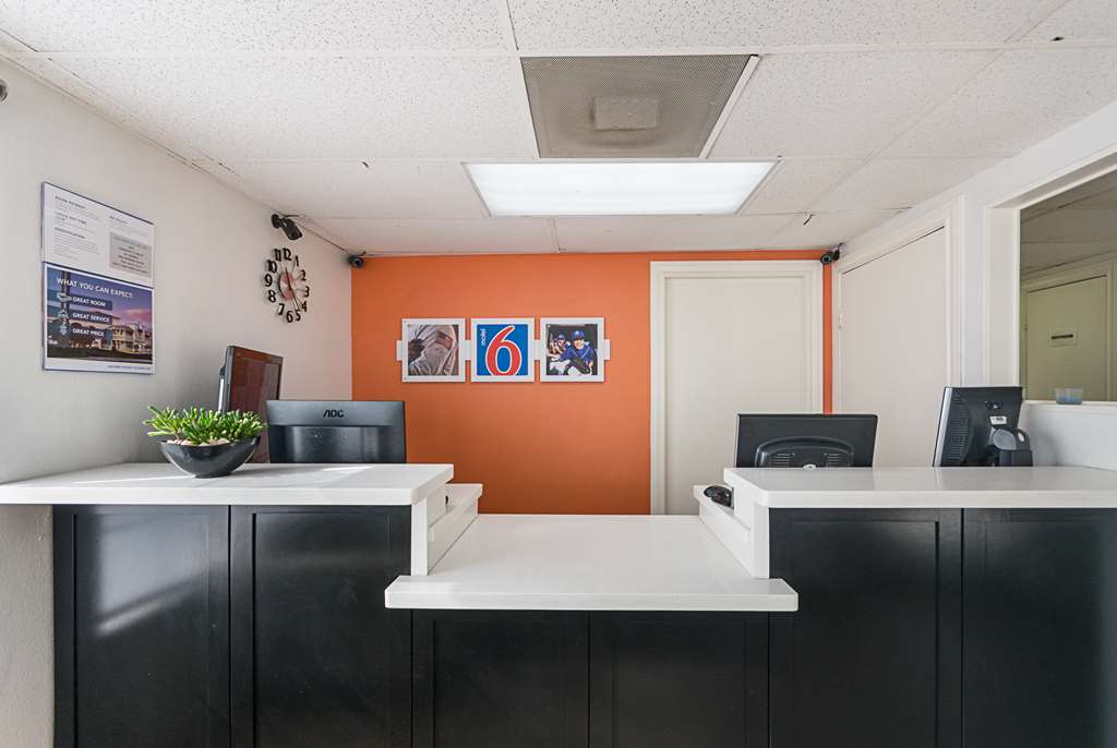 motel 6 livingston tx