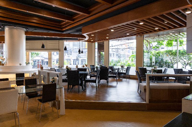 Royal Phuket City Hotel,Near Phuket Trickeye Museum,5 star