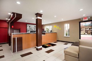 super 8 by wyndham joplin