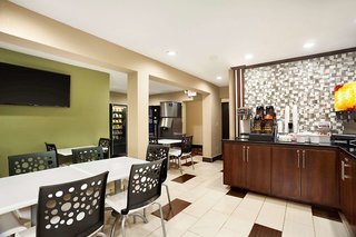 super 8 by wyndham joplin
