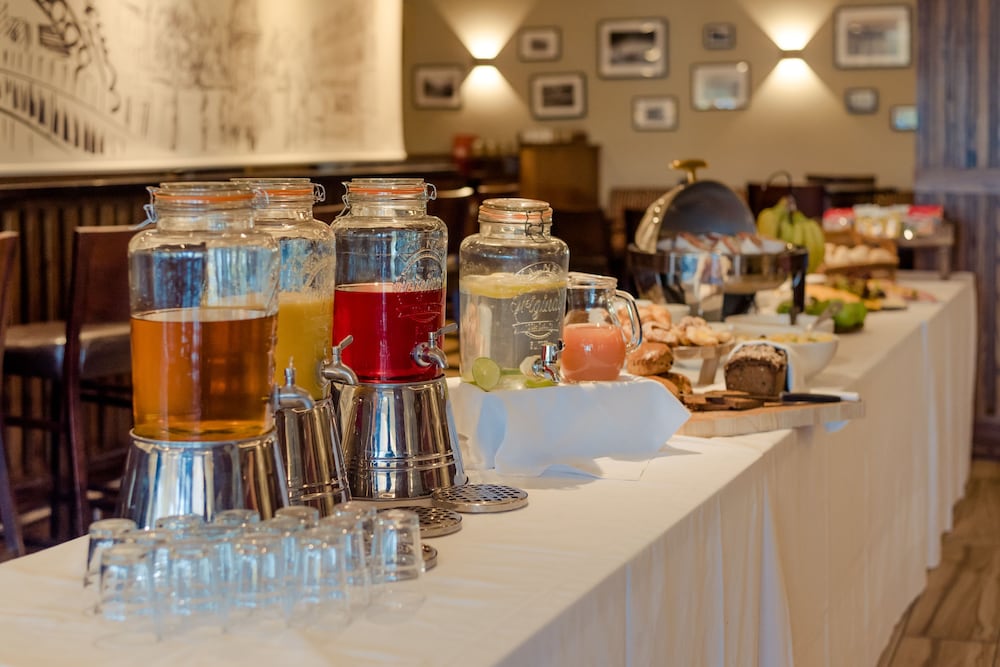 rochestown lodge hotel