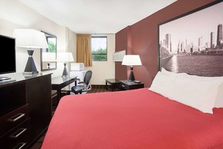 super 8 by wyndham chicago il