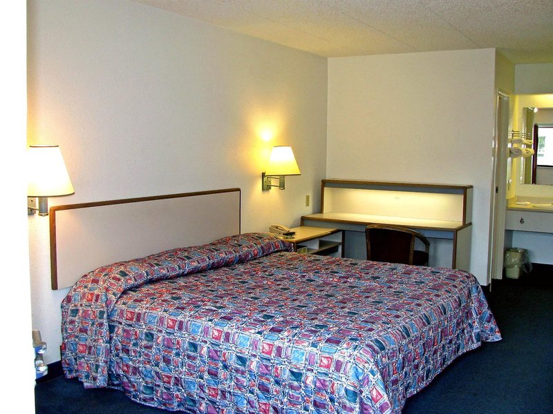 days inn by wyndham cincinnati i 71