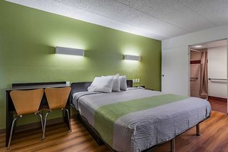days inn by wyndham cincinnati i 71