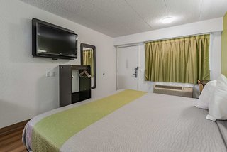days inn by wyndham cincinnati i 71