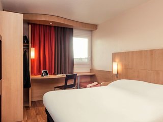 Ibis Epinay Sur Seine Gennevilliers,Colombes>>Argenteuil,3 star