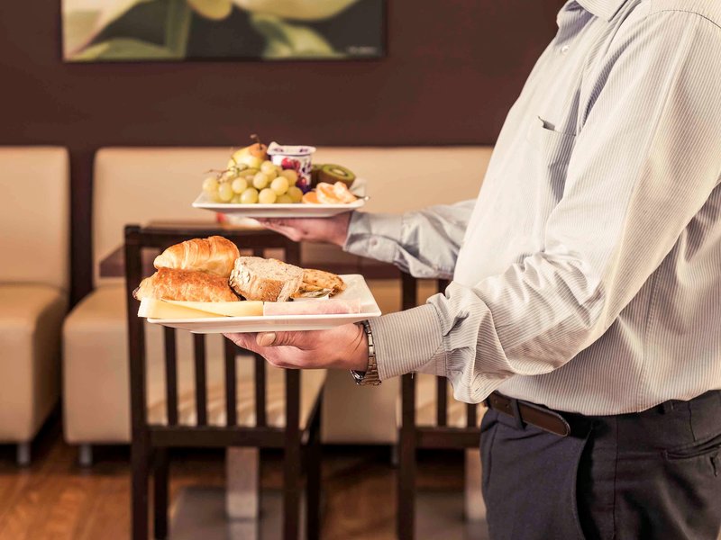 ibis epinay sur seine gennevilliers