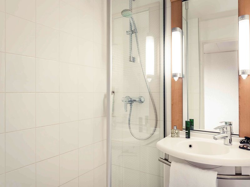 ibis epinay sur seine gennevilliers