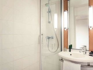 ibis epinay sur seine gennevilliers