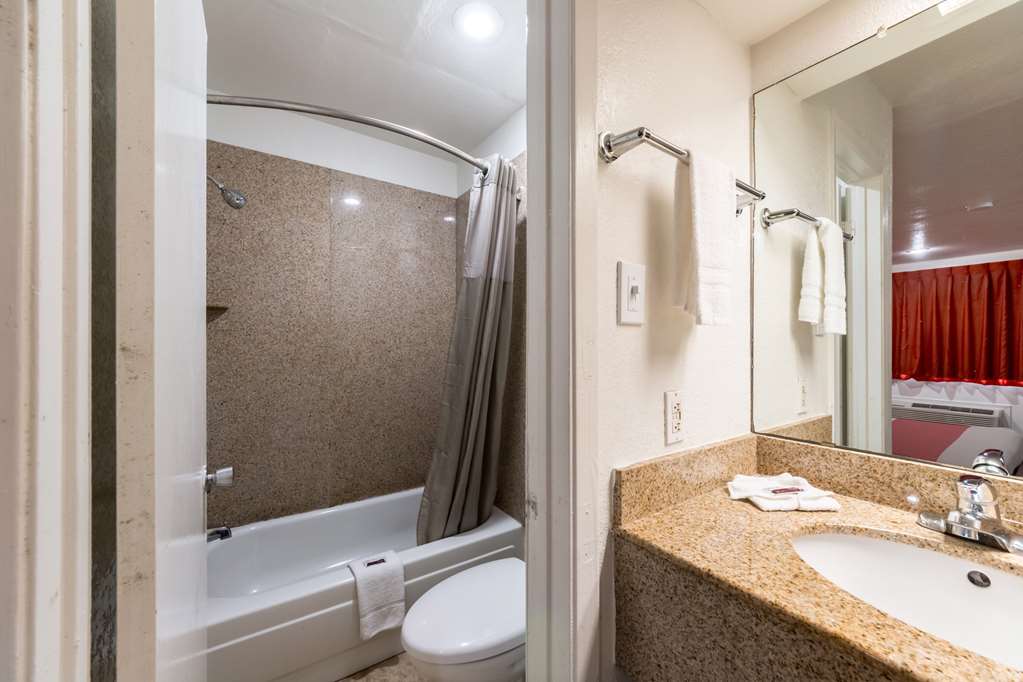 motel 6 san antonio tx frost bank center