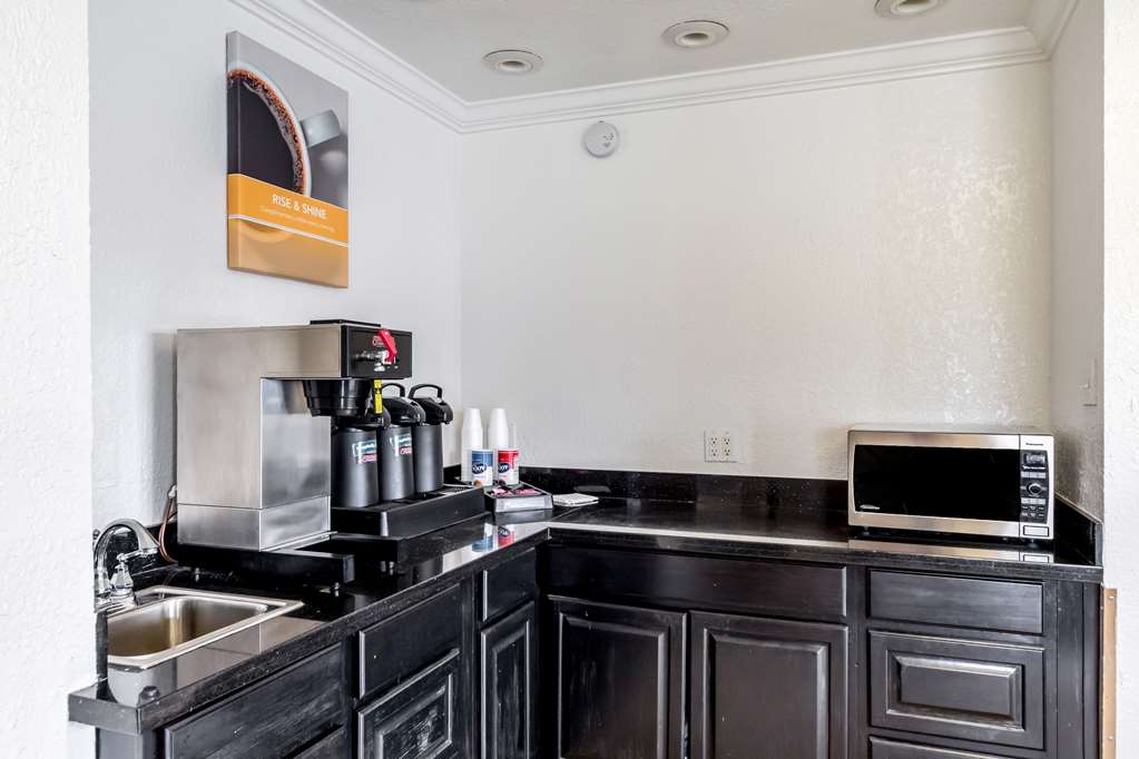 motel 6 san antonio tx frost bank center