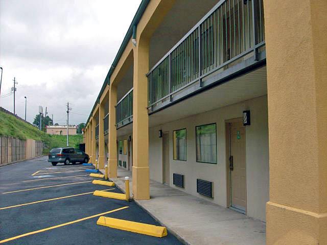 rodeway inn and suites