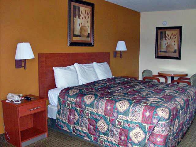 rodeway inn and suites