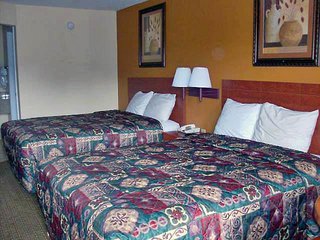 rodeway inn and suites