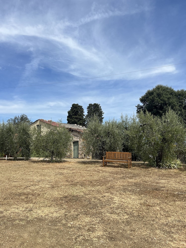 tenuta torre rossa farm and apartments