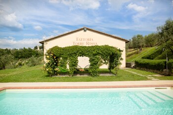 tenuta torre rossa farm and apartments