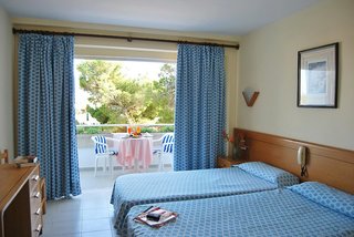 bq sarah hotel adults only