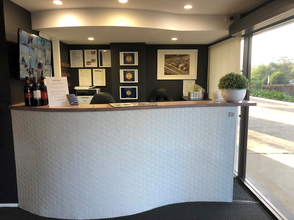 logan city motor inn