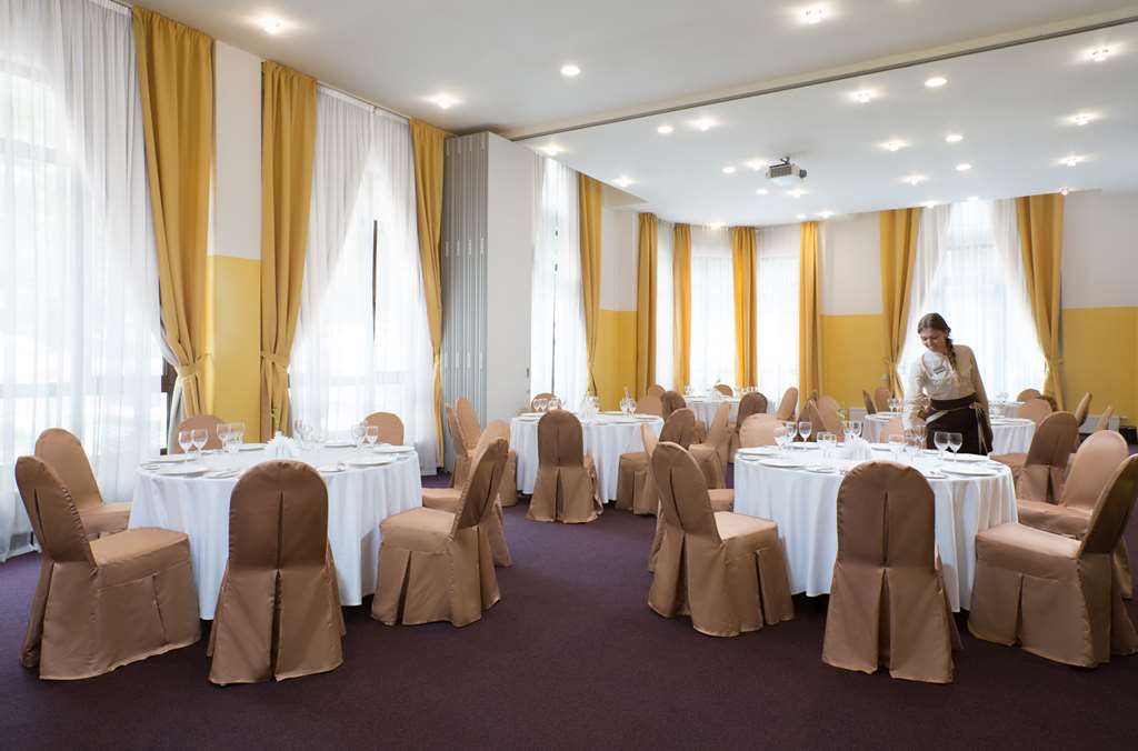 golden tulip rosa khutor