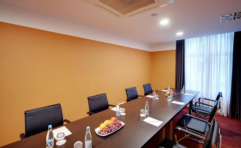 golden tulip rosa khutor
