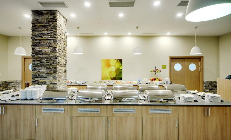 golden tulip rosa khutor