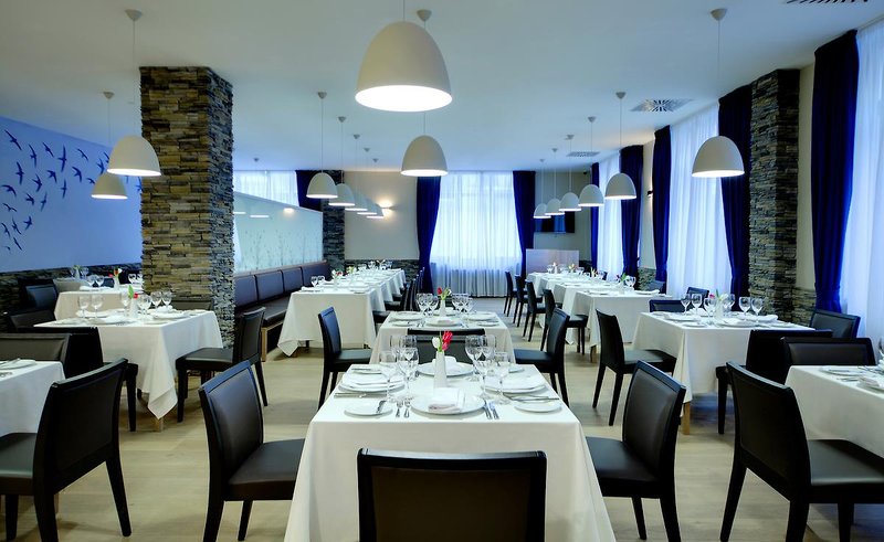 golden tulip rosa khutor