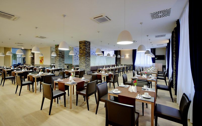 golden tulip rosa khutor