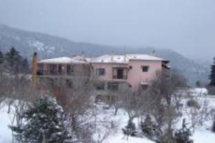 boutique hotel skamnos