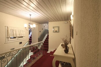 boutique hotel skamnos