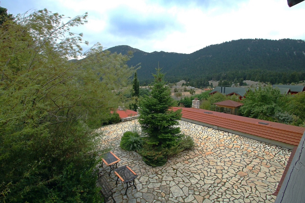 boutique hotel skamnos