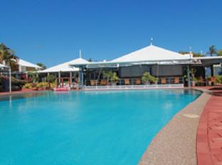 the resort dolphin heads