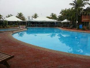 the resort dolphin heads