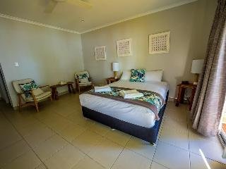 The Resort @ Dolphin Heads,Brampton Island>>Blacks Beach,4 star